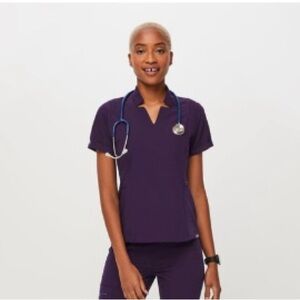 Figs Purple Jam Scrub Set
XS Inala Slim Scrub top
XXS petite jogger